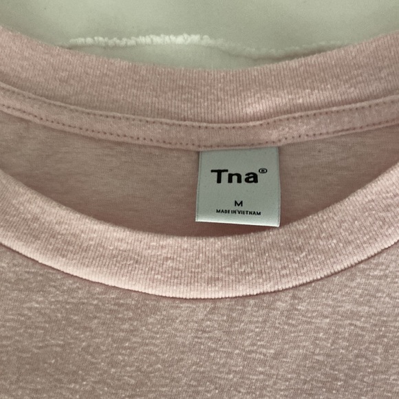 TNA soft tee ( Aritzia) - Picture 2 of 5